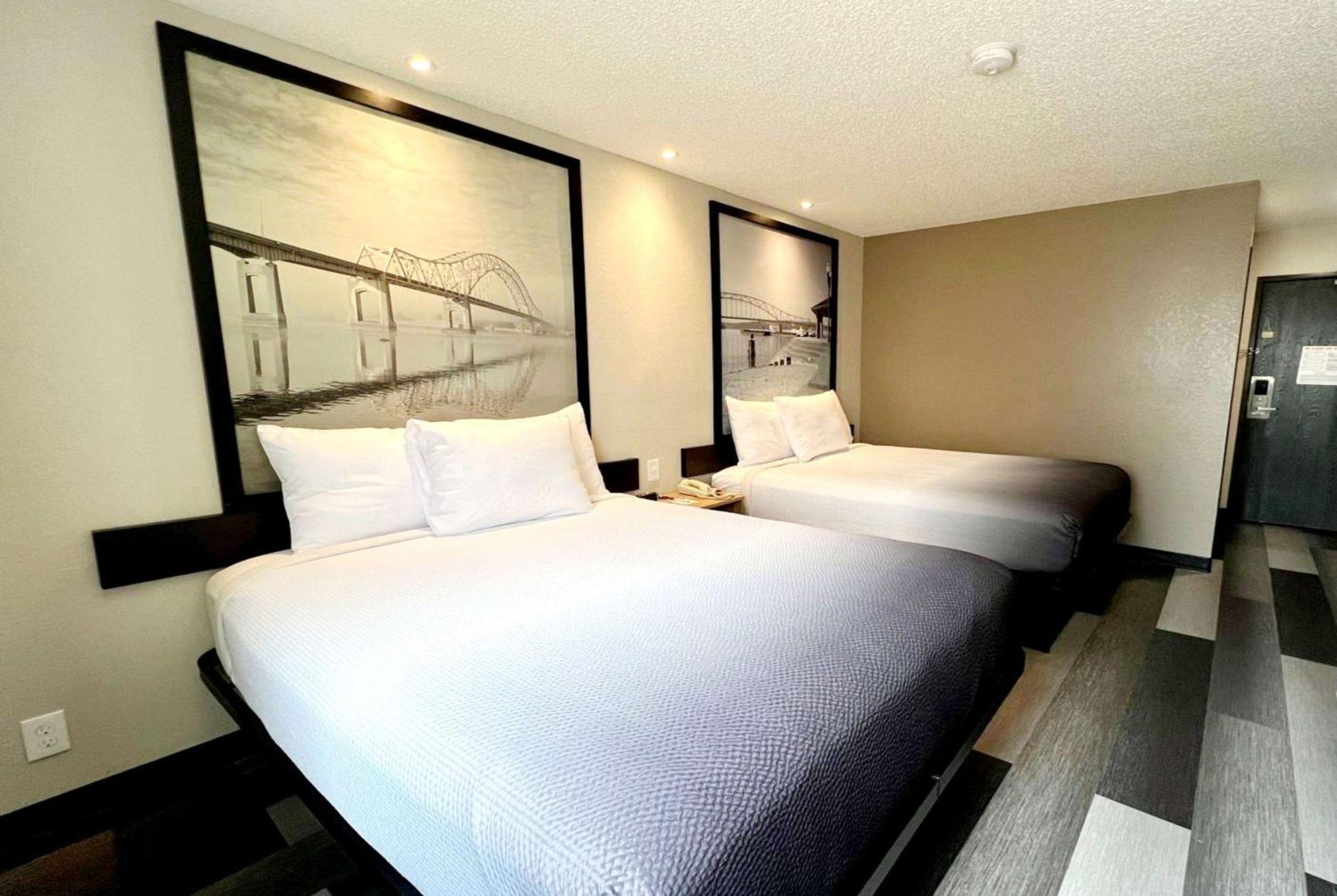 Hotel Super 8 By Wyndham Cedar Rapids Zewnętrze zdjęcie