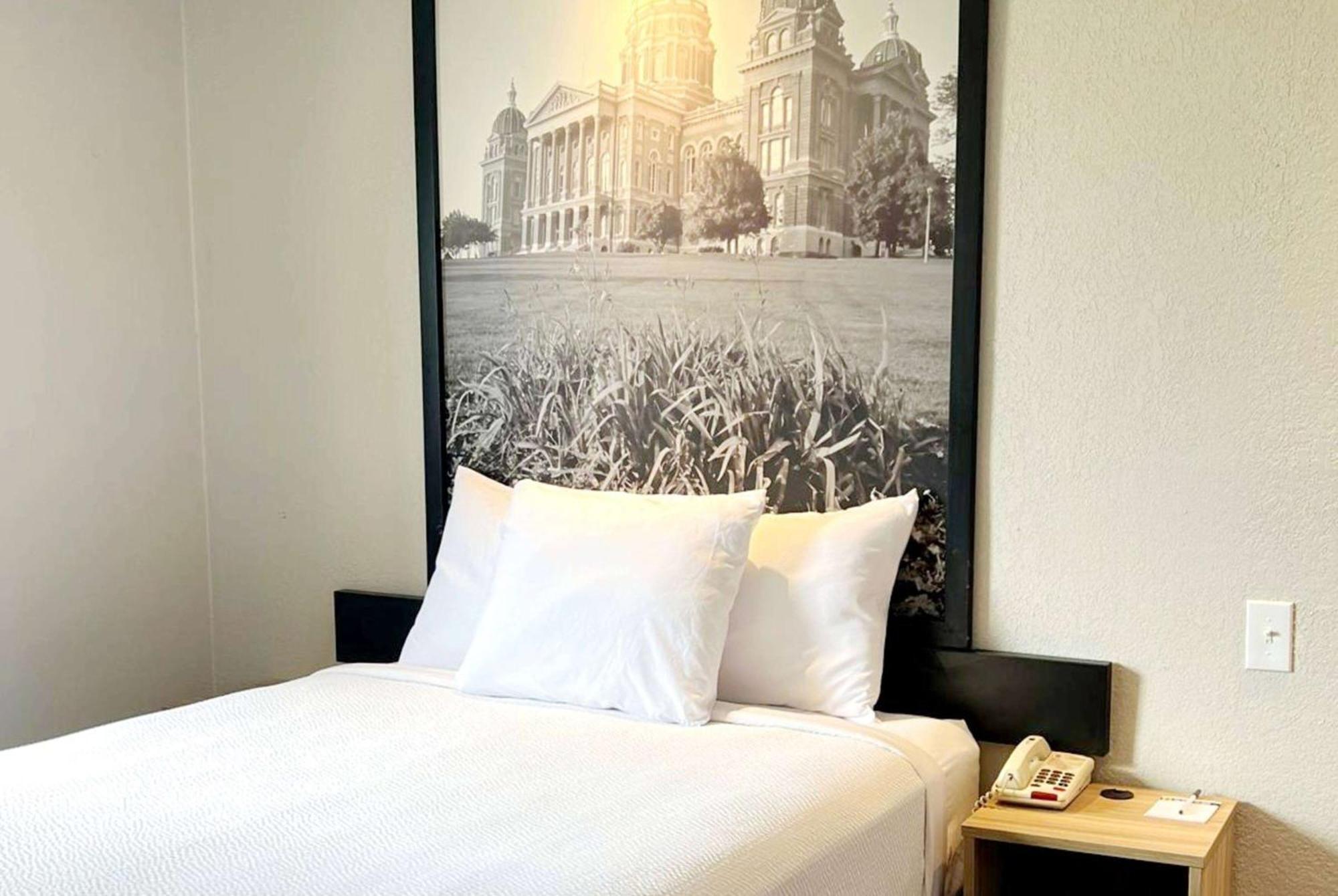Hotel Super 8 By Wyndham Cedar Rapids Zewnętrze zdjęcie