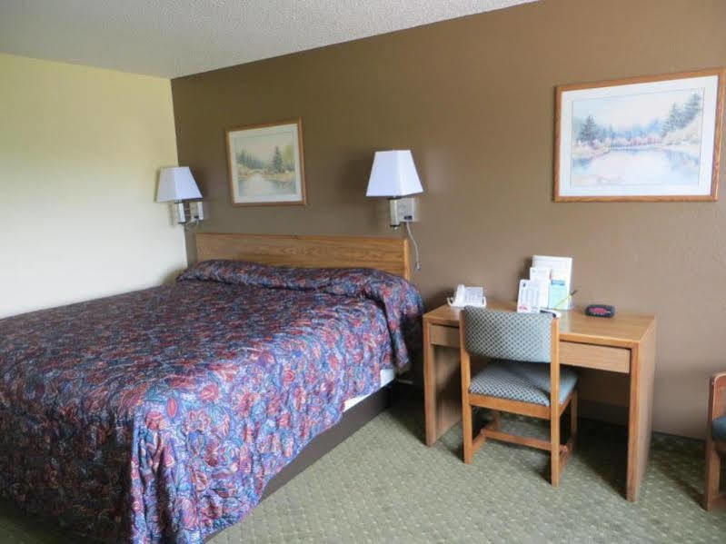 Hotel Super 8 By Wyndham Cedar Rapids Zewnętrze zdjęcie